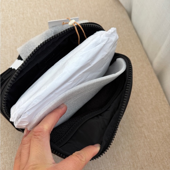 Quince Nylon Black Belt Bag - Picture 6 of 7